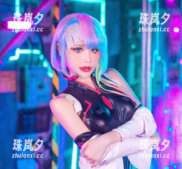 这组免费照片里，花リリ(Plant Lily)的制服其实更像甜蜜的陷阱，太撩了
